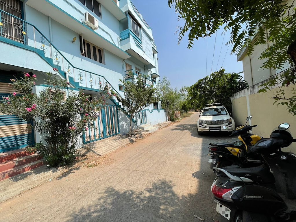 Sri Lakshmi Family Guest House A C Rooms