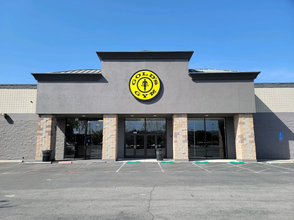  Gold's Gym