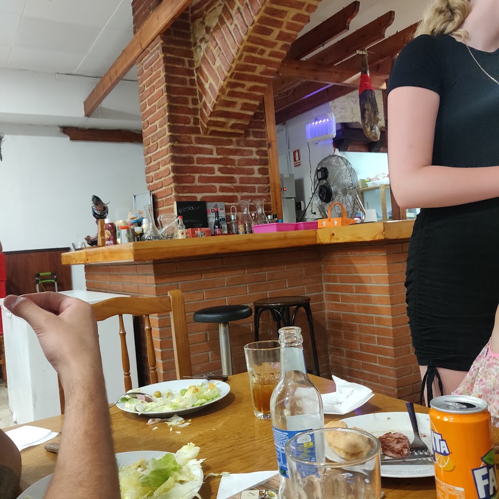 Bar El Raco d'en Pitu — Comida y bebida