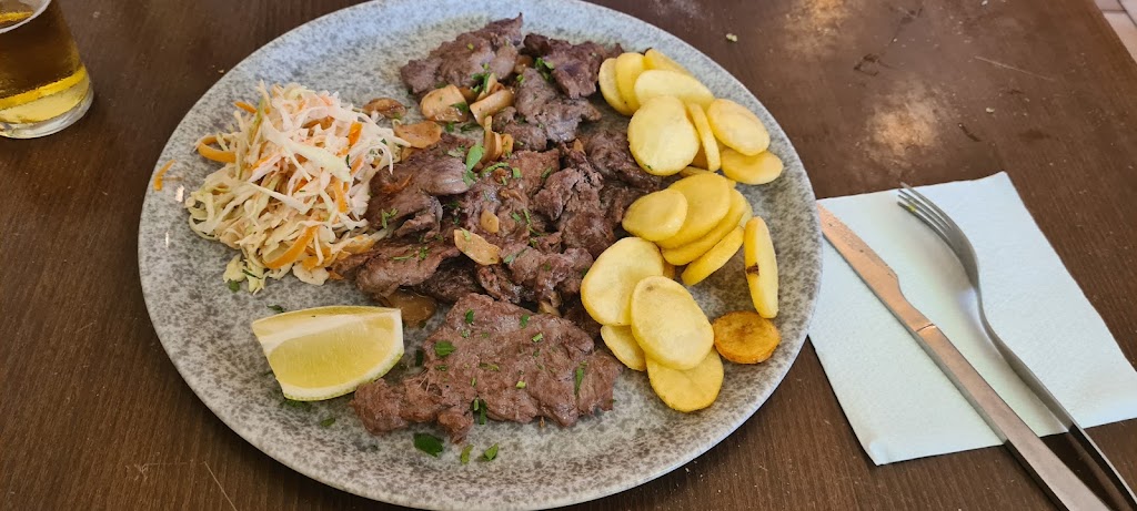 Restaurante Pizzeria Yazul — Comida y bebida