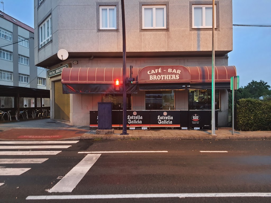 Cafe-Bar Brothers