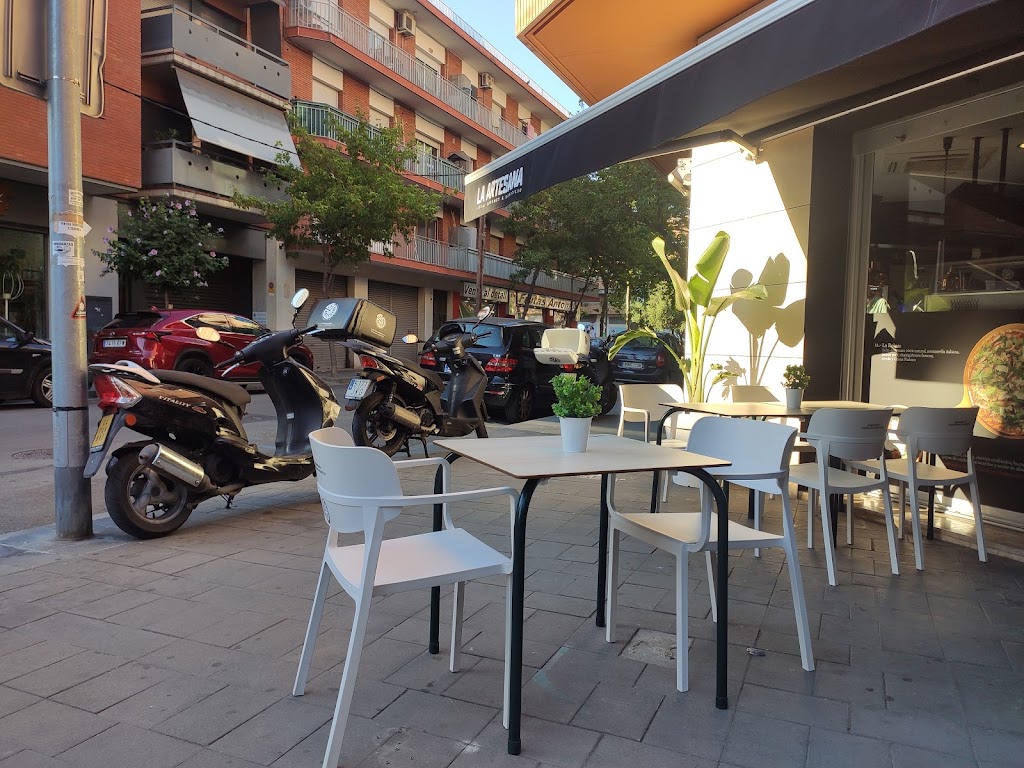 La Artesana Pizzeria Castelldefels — Ambiente