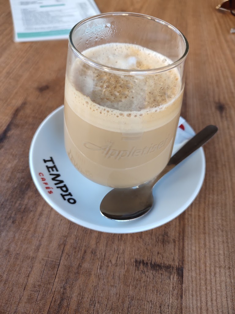 Mar Y Toro — Cafe