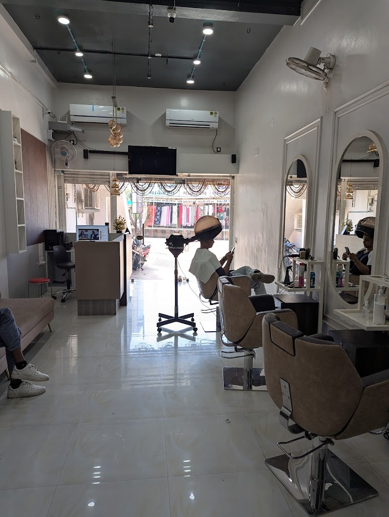 Snehas Makeup Studio Professional Unisex Salon Best Salon In Tumsar Best Makeup Artist