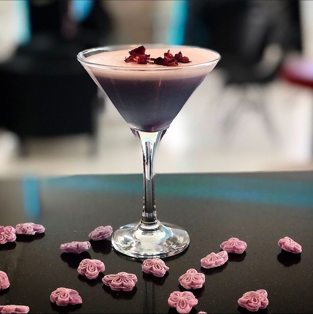 LA ULTIMA SHISHA LOUNGE — Comida y bebida