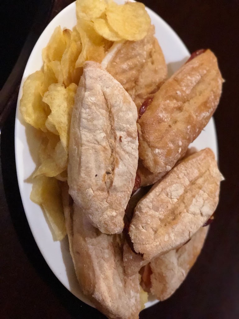 Bar Chacha — Comida y bebida