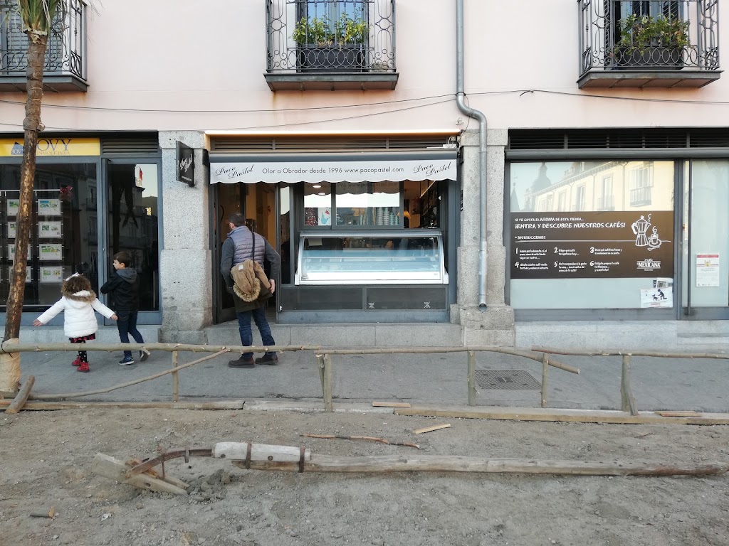 Cafeteria PACO PASTEL - La Plaza