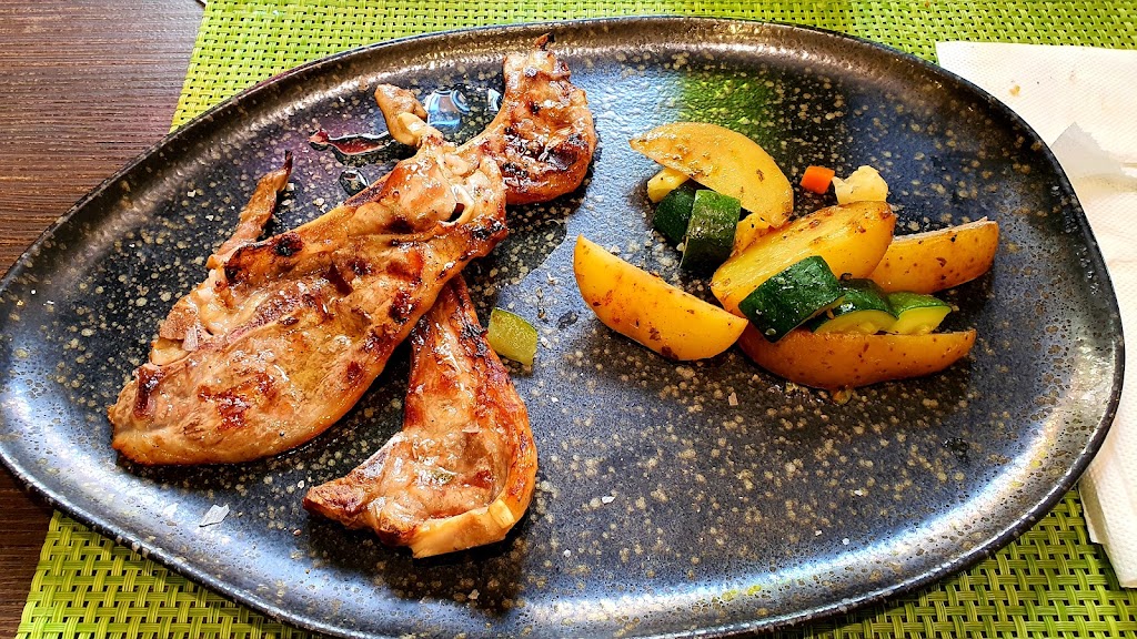 NOU BAR — Comida y bebida