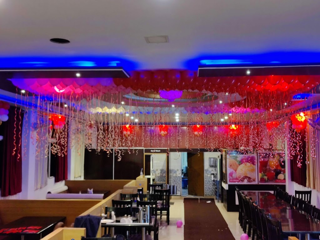 Mourya Fine Dine Veg Nonveg Family Restaurant