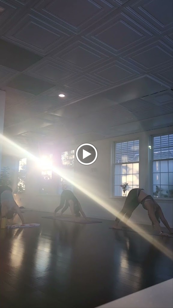  Hot on Bank New London Yoga