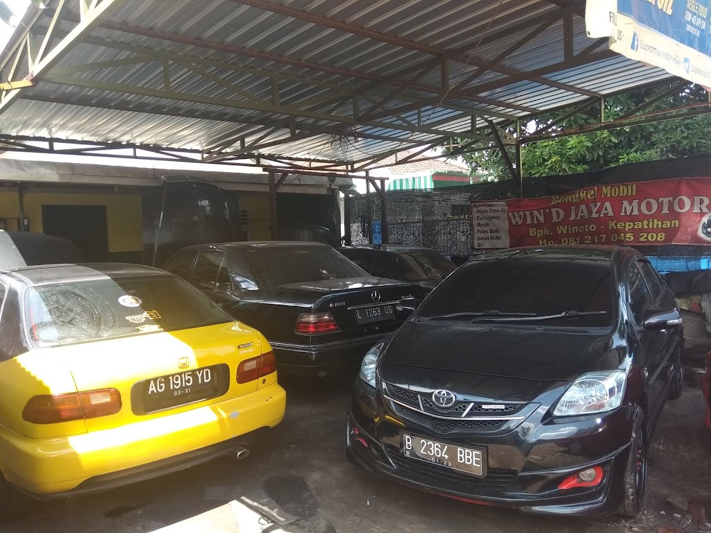 Bengkel Mobil "Win D Jaya Motor"