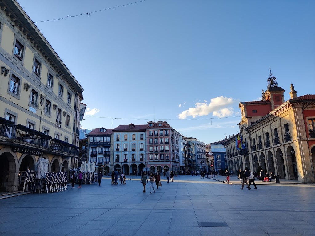 Aviles/ Plaza de Espana