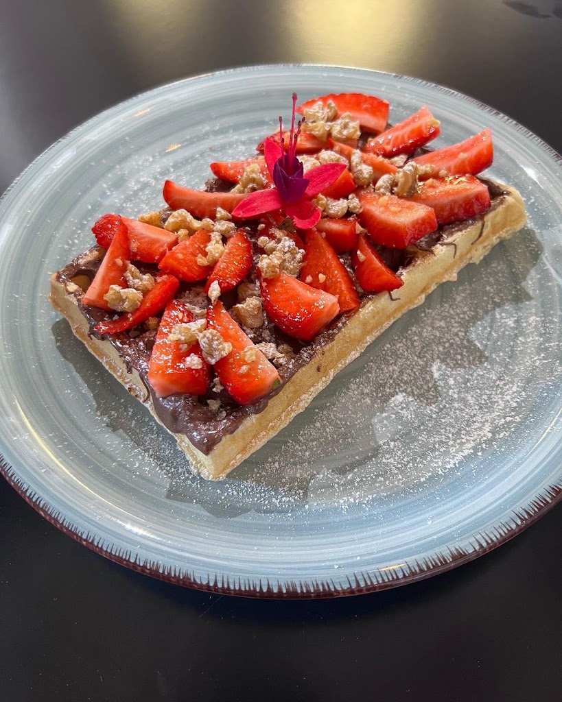 KNELA CAFE — Comida y bebida