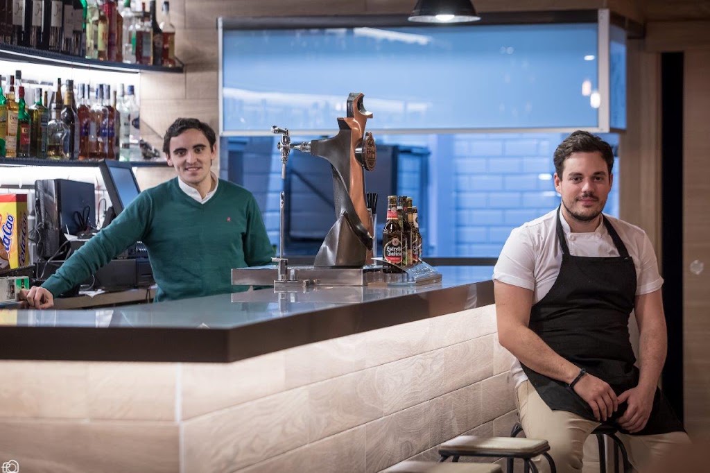 Bar restaurante Polo Opuesto — Ambiente