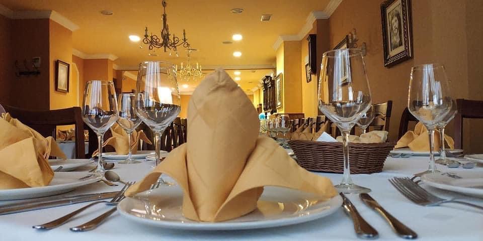 Restaurante Meson el Telar Priego de Cordoba - Tapas Y Comida casera — Comida y bebida