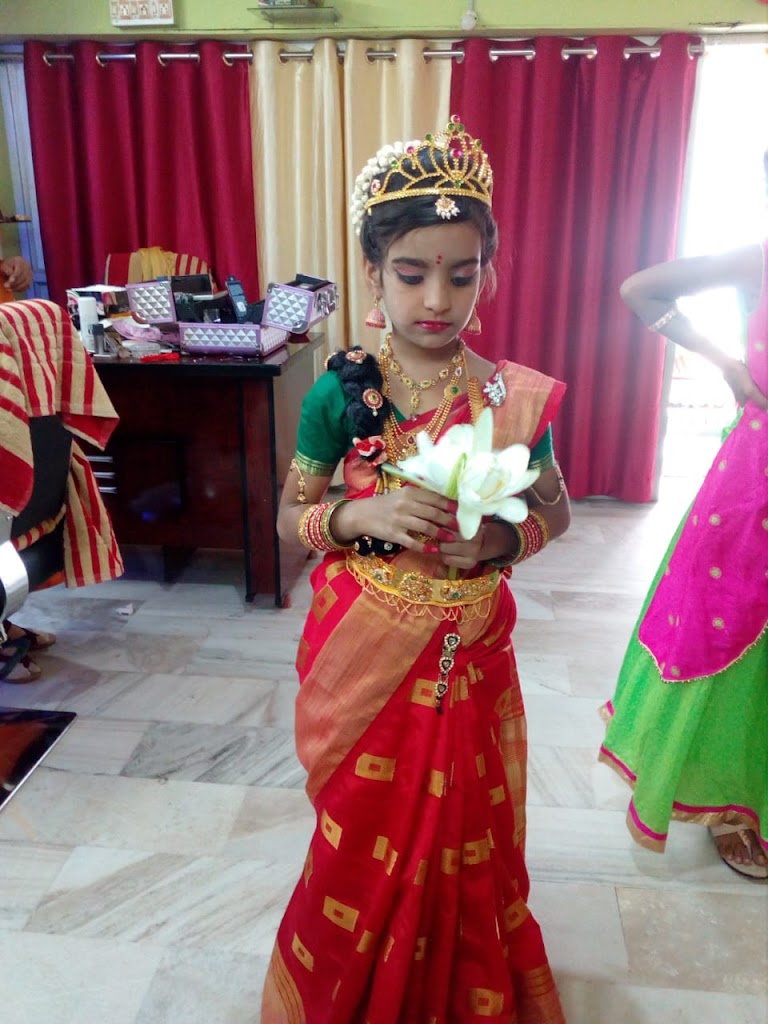 Maa Colours Beauty Parlour