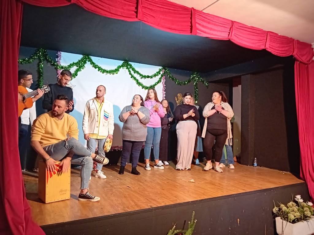 Local Social Santiago Apostol (O'Donnell) — Escenario