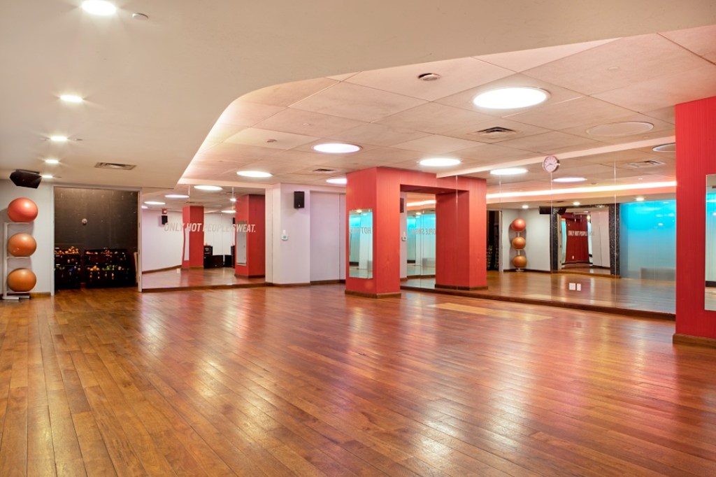  Crunch Fitness - 34th Street