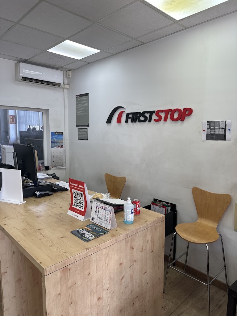 First Stop Los Pinos — Interior