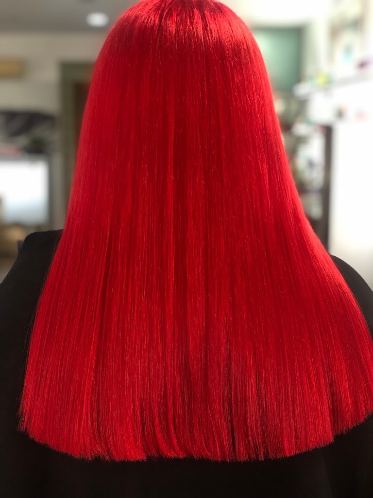 TIQUI PELUQUEROS — Peinado