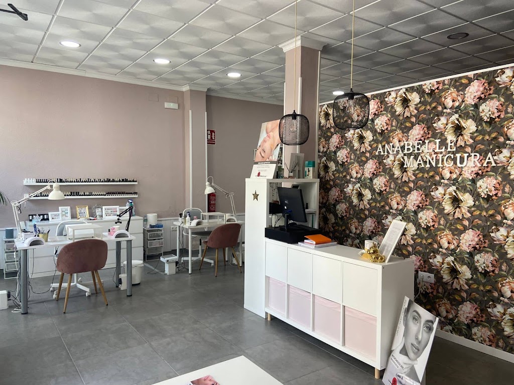 Anabelle Manicura
