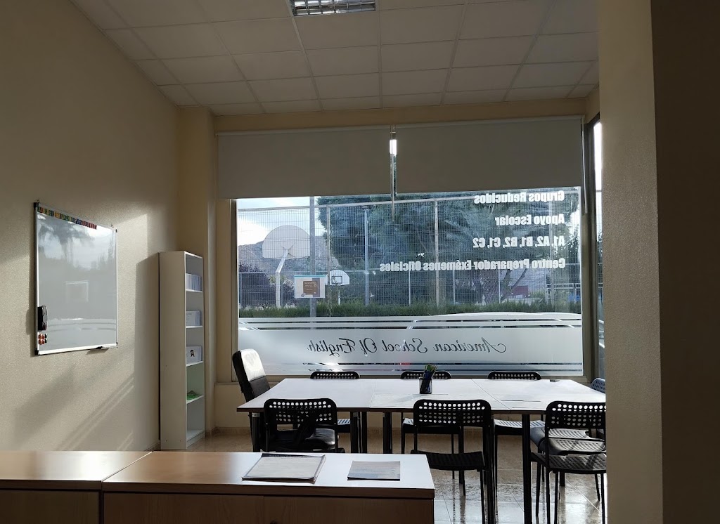 American School of English — Del propietario