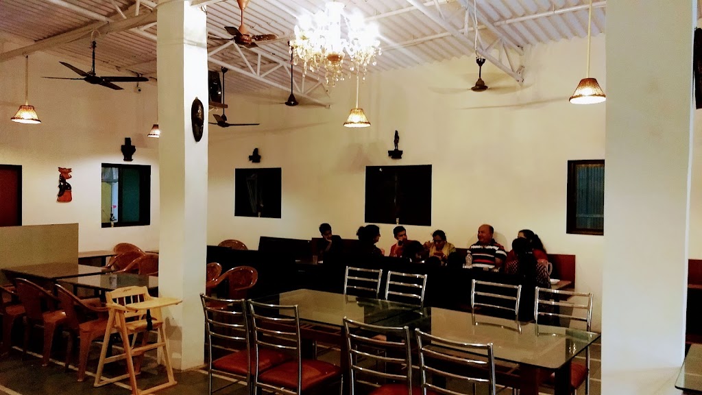 Dariya Kinara Family Restaurant Aksa Beach