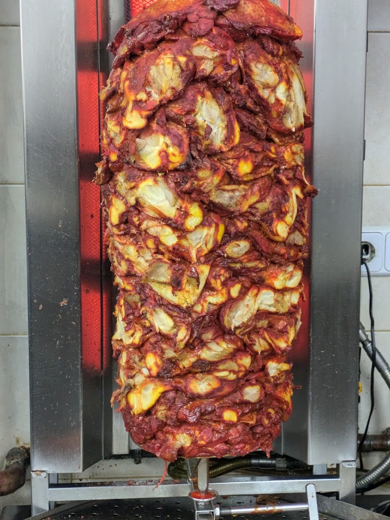 ANTIC DONER KEBAB — Comida y bebida