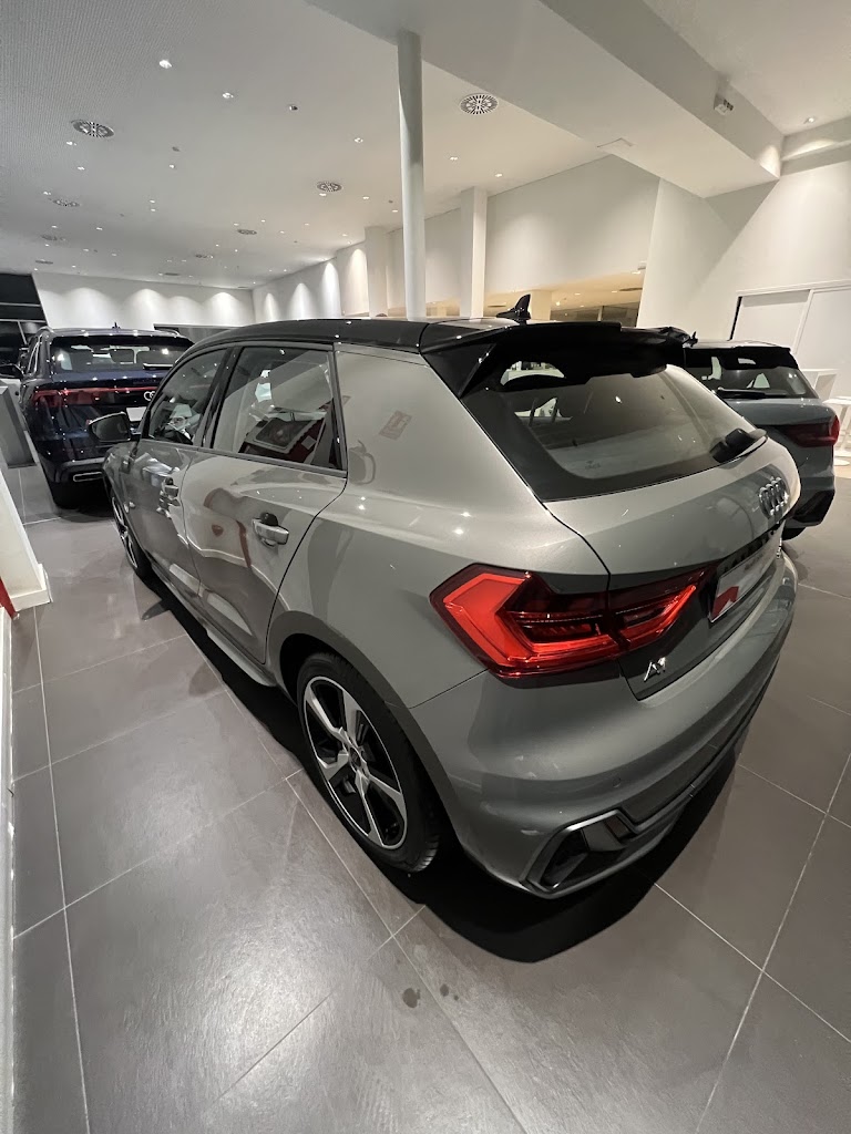 Audi Motor Pacifico Xativa - Concesionario Oficial — Interior