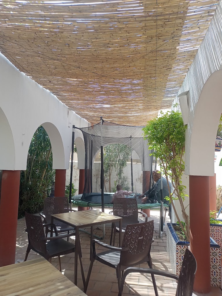 Restaurante S'alhambra — Ambiente
