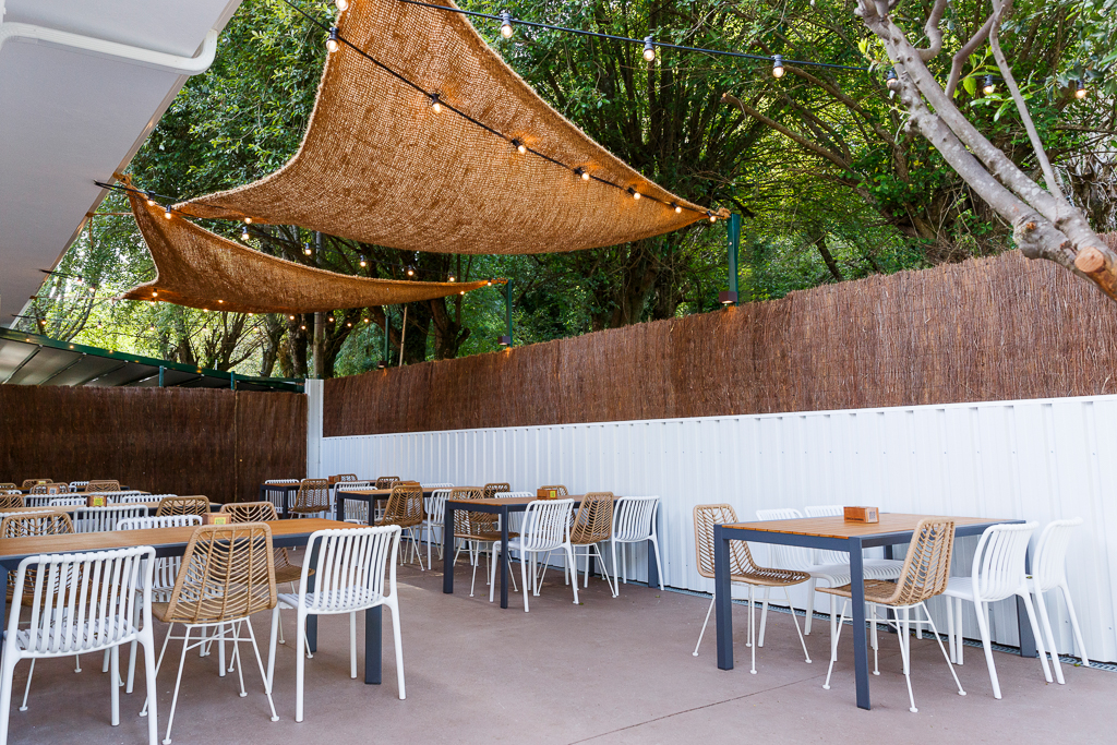 Lagarto Beach Bar — Ambiente