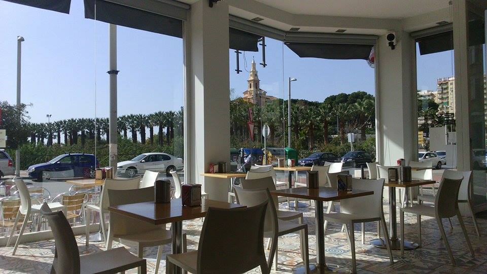 Cafe Bar Nuevo Rex — Ambiente