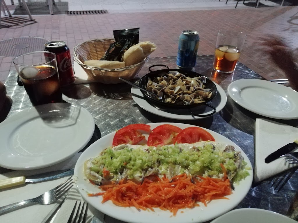 Bodega Gui-Gui — Comida y bebida