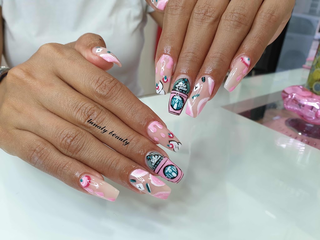 lunaly beauty — Manicura