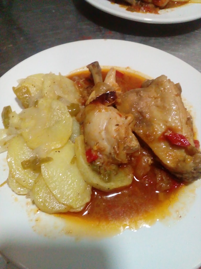Cafe Bar La Nueva Maizera — Comida y bebida