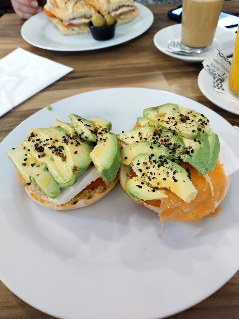 Cafeteria Date Un Respiro — Mas recientes