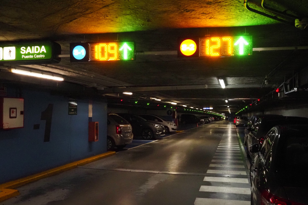 Continental Parking A Rosa - San Pedro de Mezonzo — Del propietario