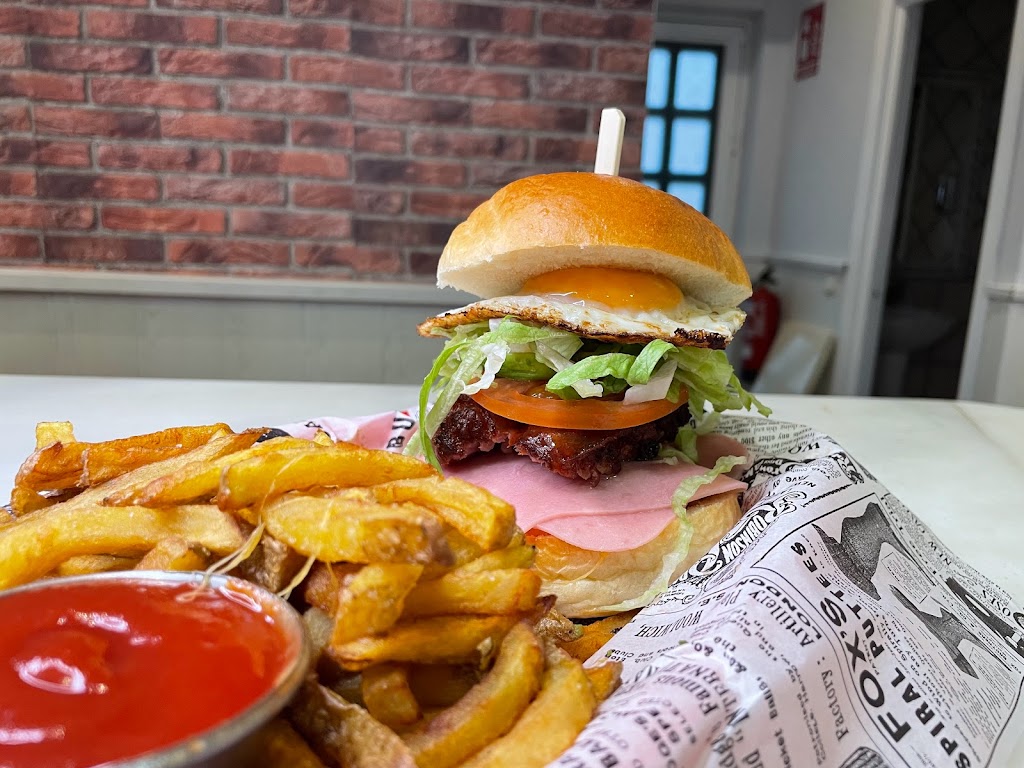 El Boli Bar — Comida y bebida