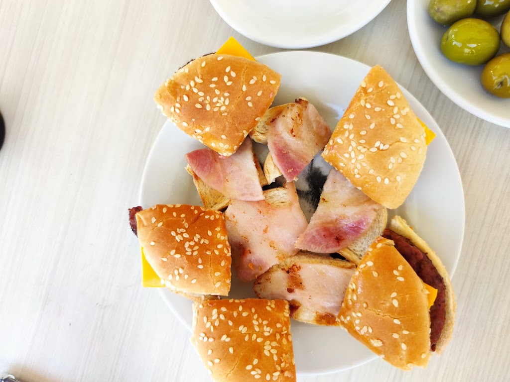 Taberna Andaluza — Comida y bebida