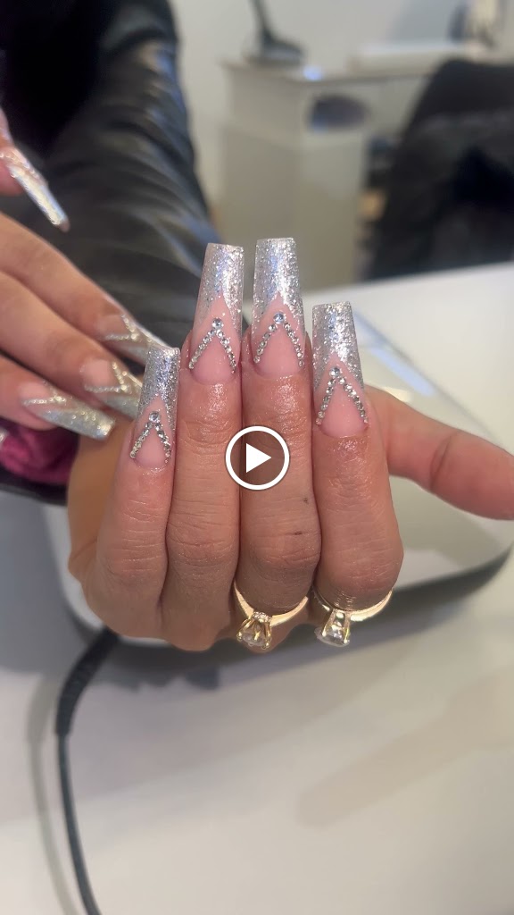 Color Nails Olot — Videos