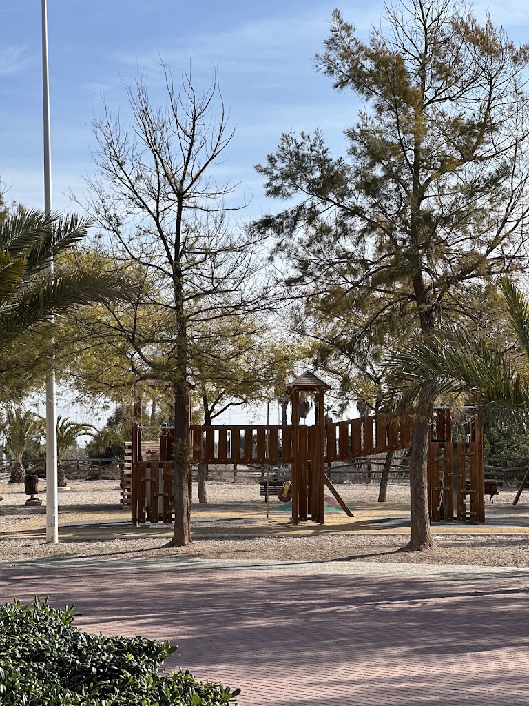 Parc infantil "Las palmeras de las ninas y ninos de Elche"
