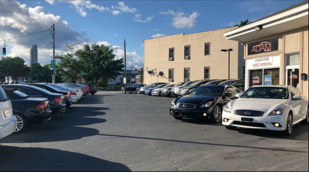 Car dealer in Rensselaer