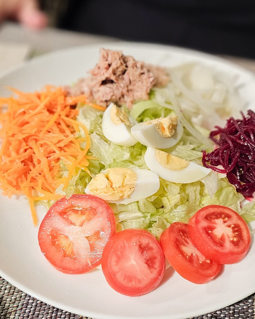 Restaurante La Canada — Comida y bebida