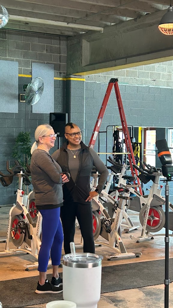  Physiques by Monique