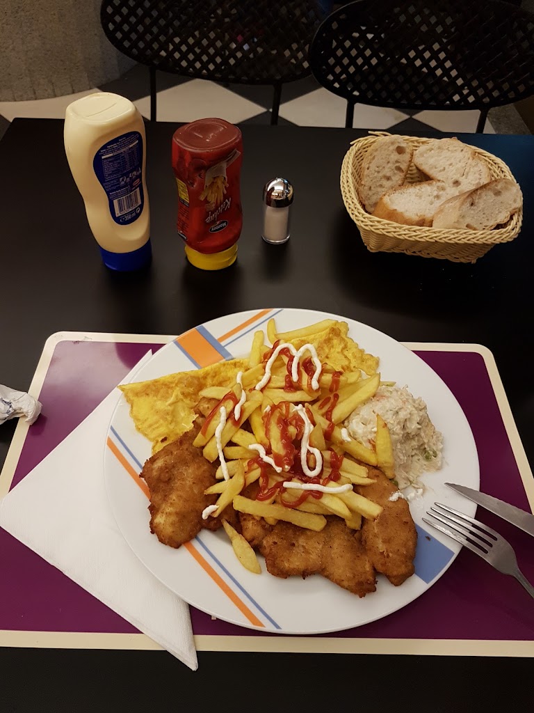 Carmelo — Comida y bebida