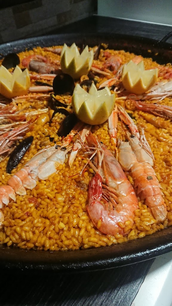Bar 1001 — Comida y bebida