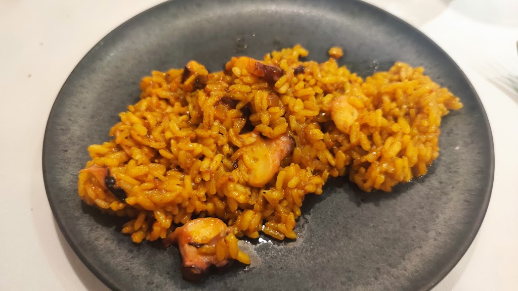 Restaurante V. Crespo — Paella