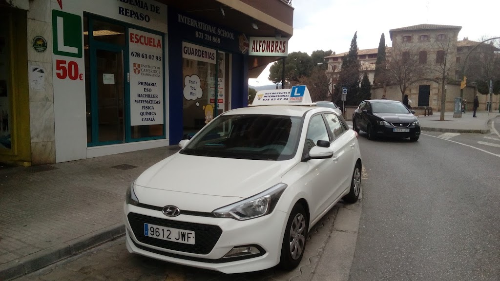 Autoescuela y Academia International