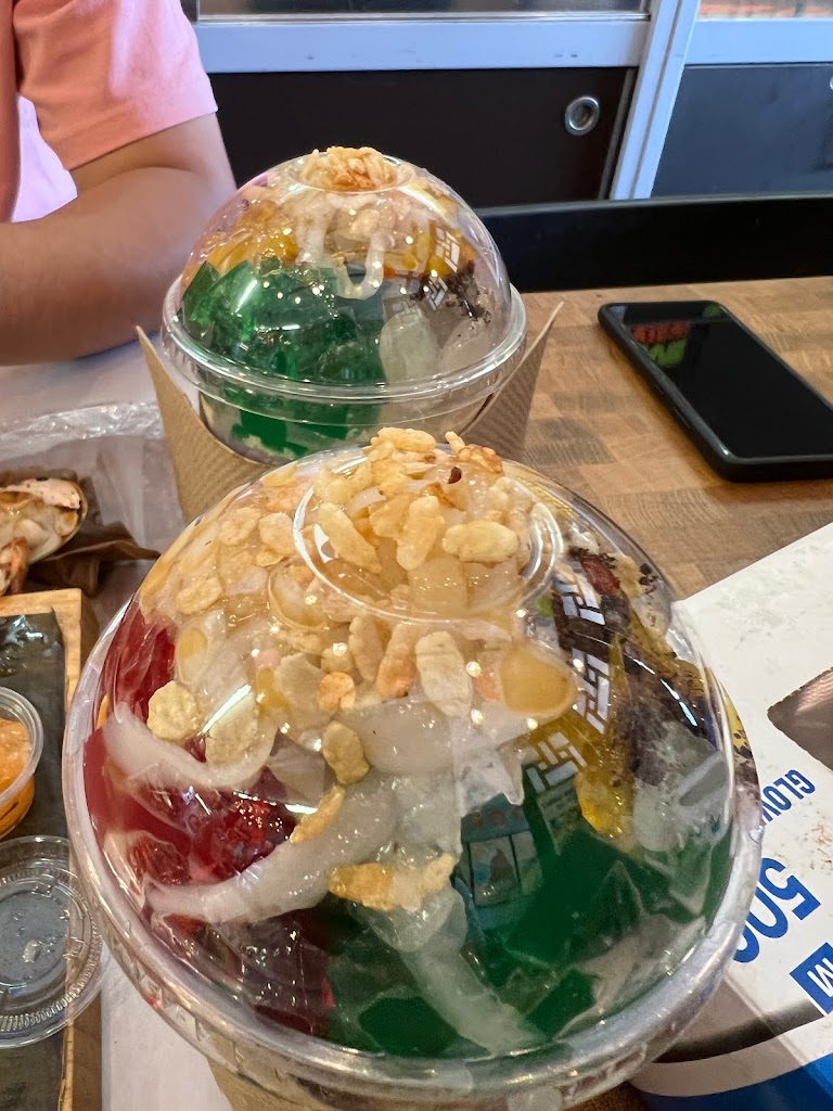 Halo-halo