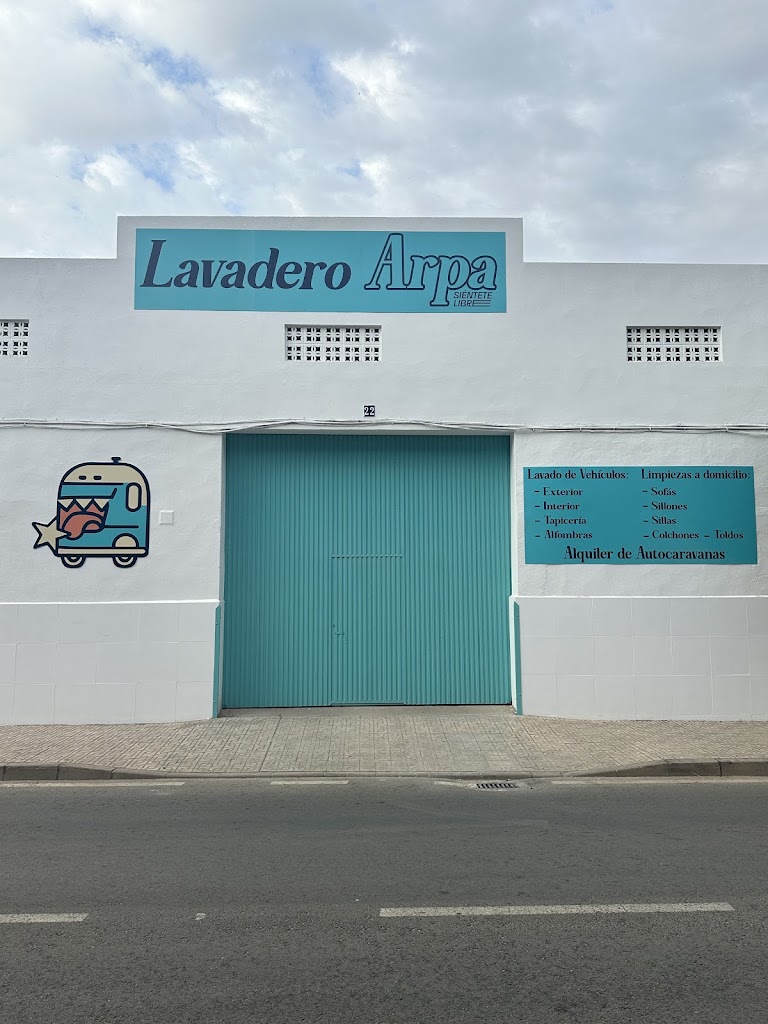 Lavadero Arpa Almendralejo — Exterior